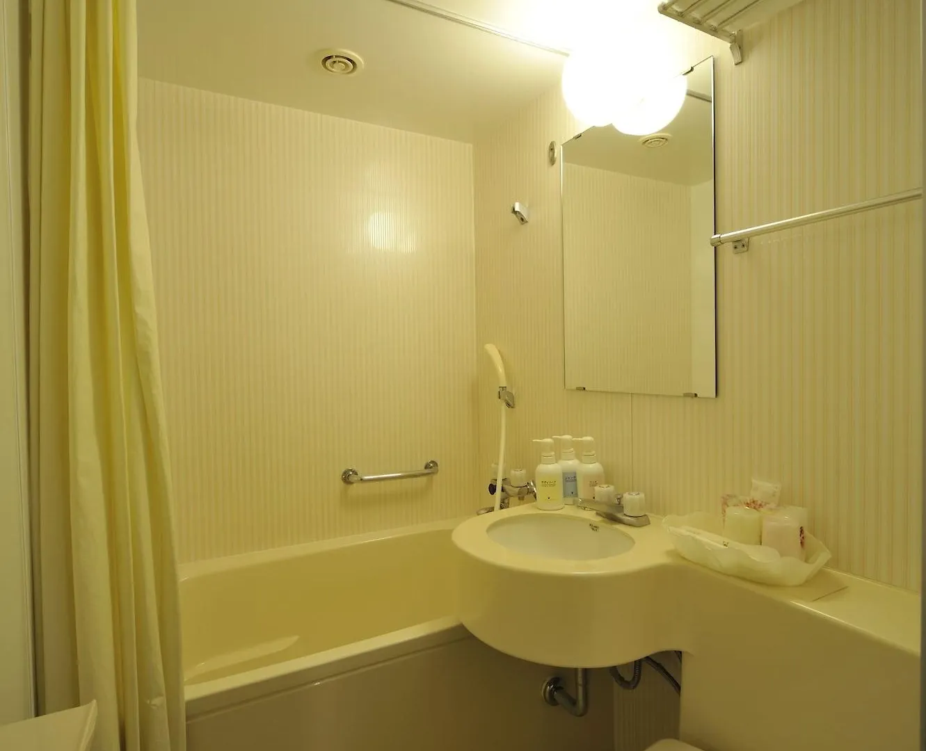 Grand Central Hotel Tokyo 3*,  Japan